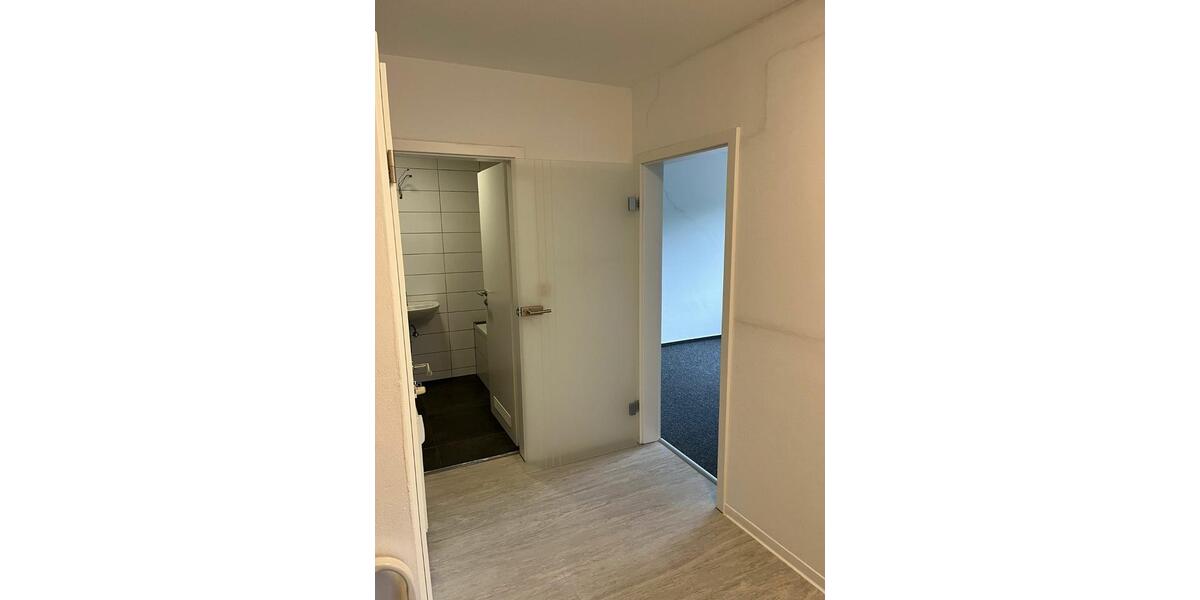 Etagenwohnung Zerbst (Anhalt) - 2 Zimmer, 66 m&sup2;, 60.000&euro; | Angebot:27649742