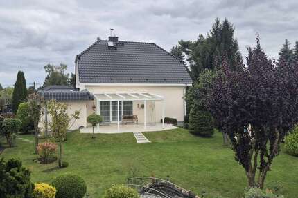 Haus zum Kaufen in Fredersdorf-Vogelsdorf 595.000 € 140 m² 5 zimmer