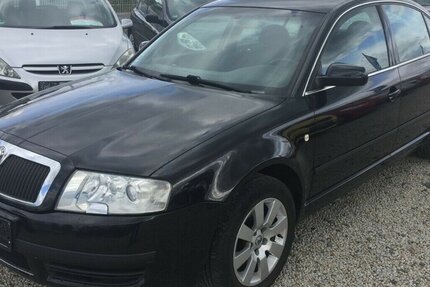 Skoda Superb Elegance,Klima,Temp.,6 Gang! 226.000 km 1.250 € Himmelkron 95502