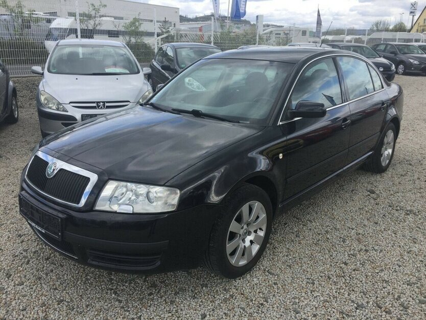 Skoda Superb Elegance,Klima,Temp.,6 Gang! 226.000 km 1.250 € Himmelkron 95502