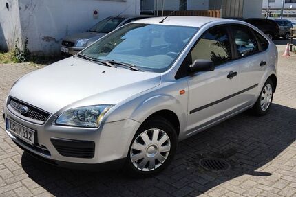 Ford Focus 125.200 km 2.590 &euro; Osnabrück 49084