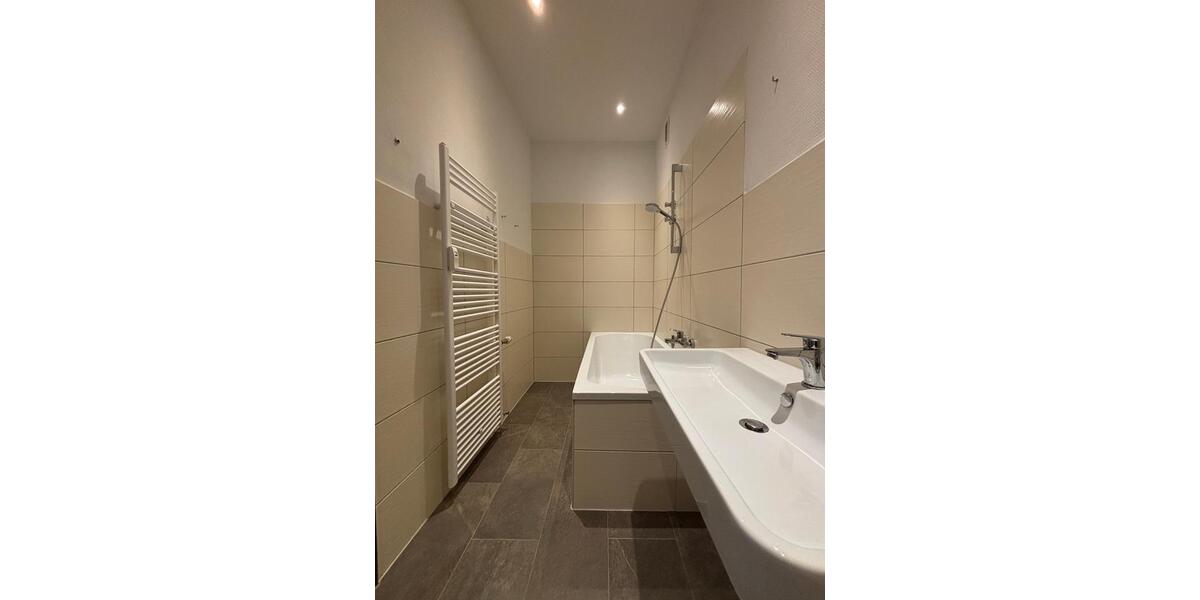 Erdgeschoßwohnung Hagen Hagen-Mitte - 2.5 Zimmer, 85 m&sup2;, 900&euro; | Angebot:25935308