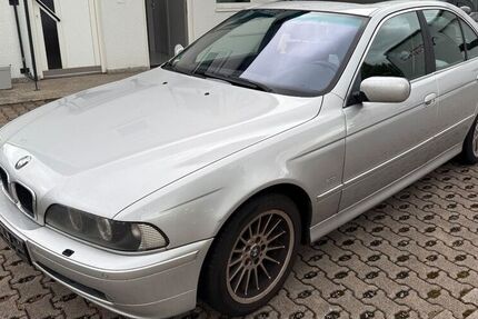 BMW 525