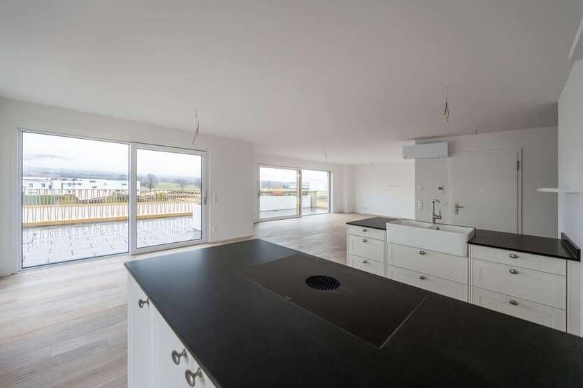 Wohnung zum Mieten in Weinstadt 2.895 € 193 m²