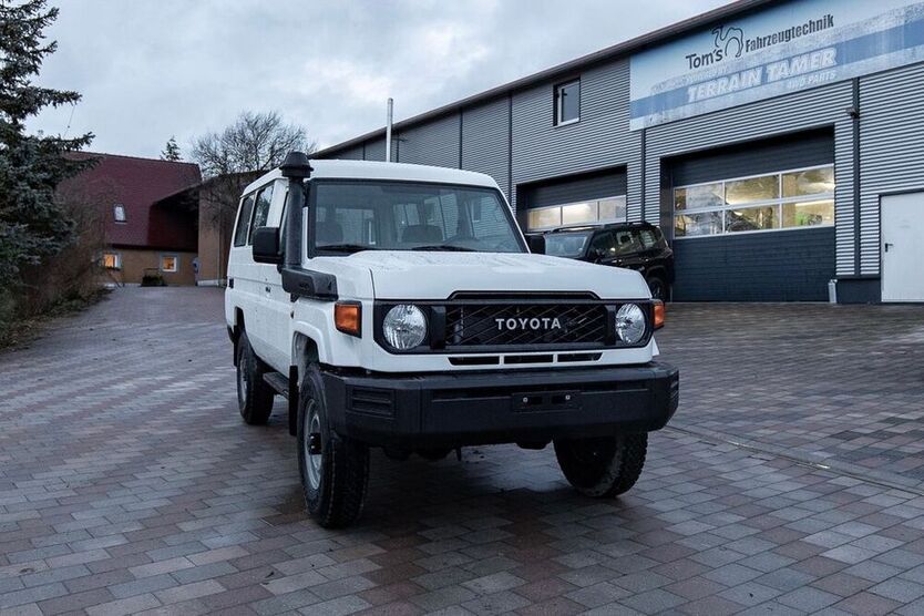 Land Cruiser