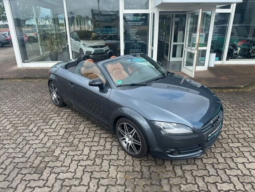 TT
