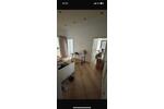 Schöne große 2 Zimmer Wohnung mit Balkon