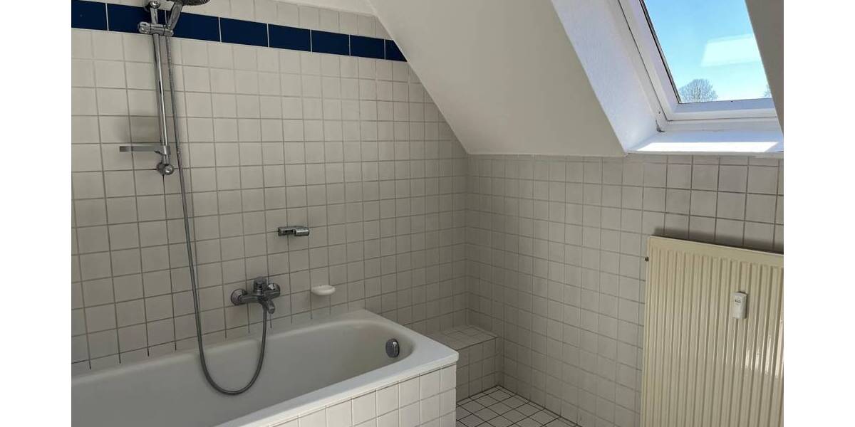 Etagenwohnung Lüneburg Altstadt - 2 Zimmer, 74 m&sup2;, 850&euro; | Angebot:26570569