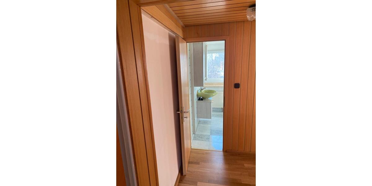 Dachgeschoßwohnung Ellingen - 2.5 Zimmer, 70 m&sup2;, 680&euro; | Angebot:26222557