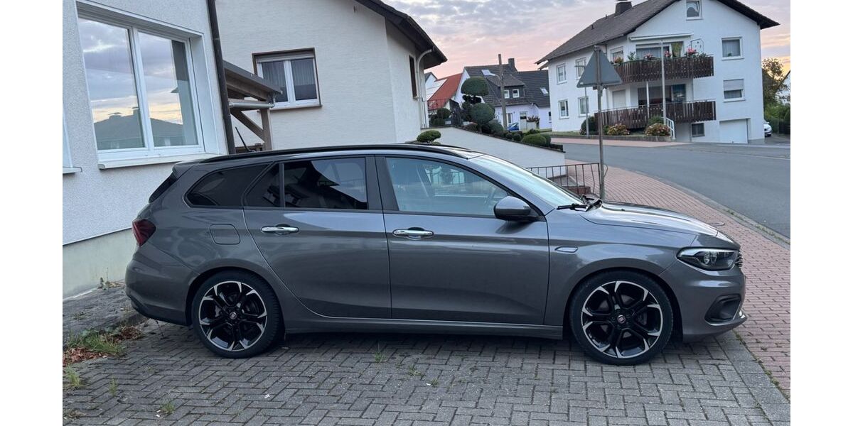 Fiat Tipo 86.600 km 12.500 &euro; Warstein 59581
