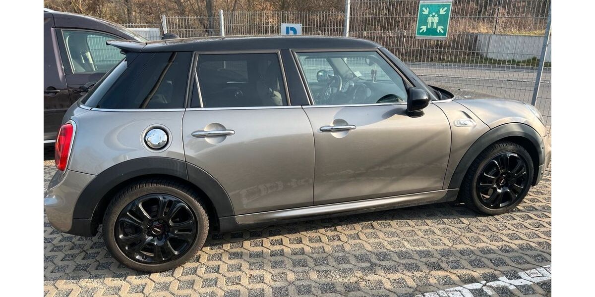 Mini Cooper S 125.000 km 12.900 &euro; Crimmitschau 08451