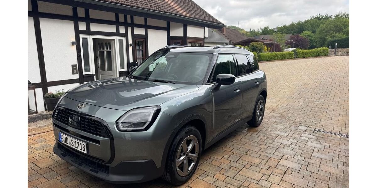 Mini Countryman C (Cooper) 42.000 km 31.700 &euro; Büdingen 63654