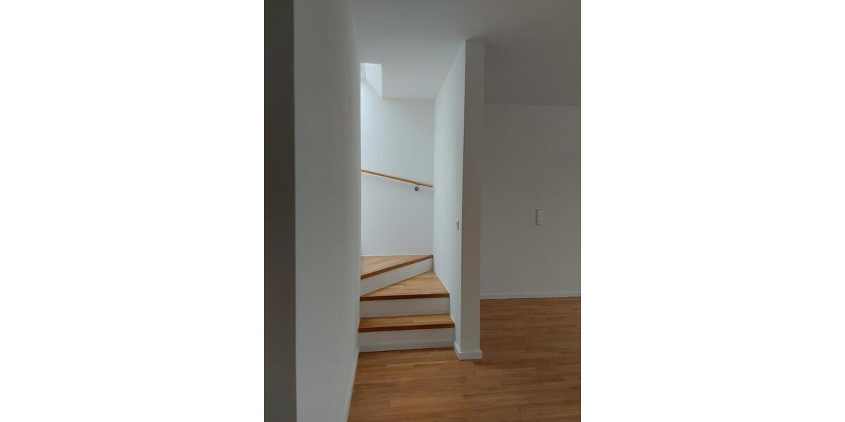 Maisonettenwohnung Ludwigsfelde - 5 Zimmer, 160 m&sup2;, 1.800&euro; | Angebot:25978159