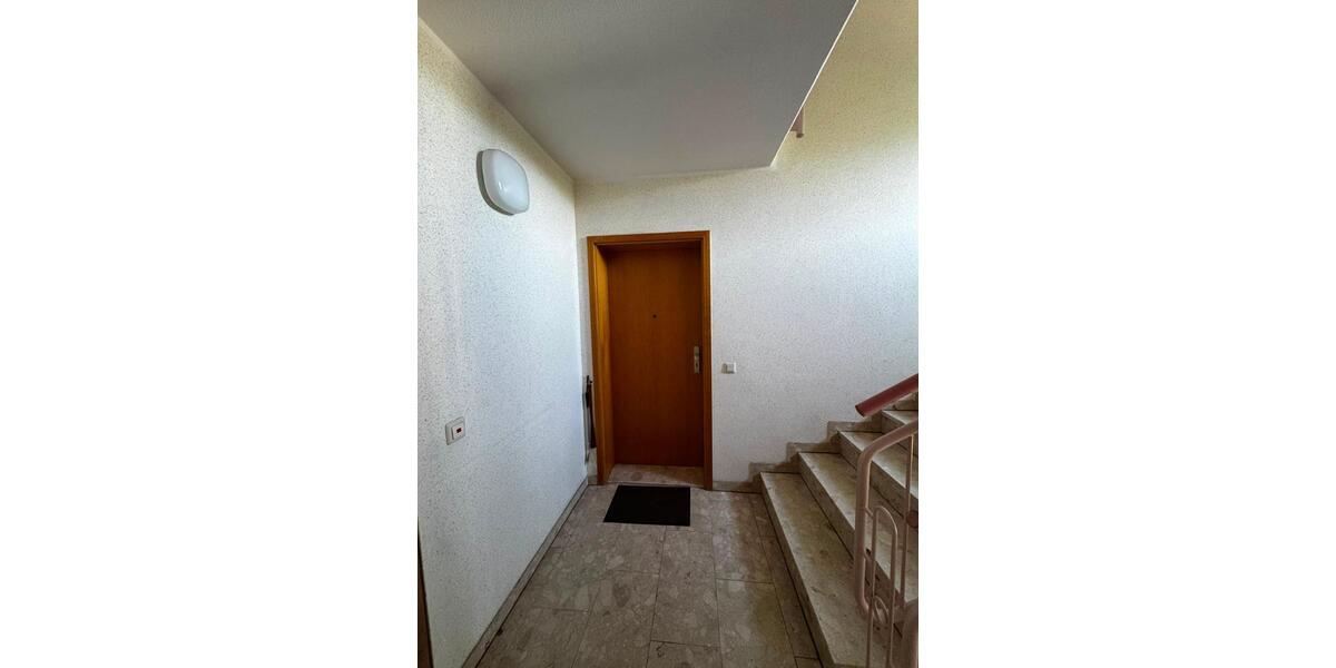 Etagenwohnung Zwickau Auerbach - 3 Zimmer, 70 m&sup2;, 95.000&euro; | Angebot:27455237
