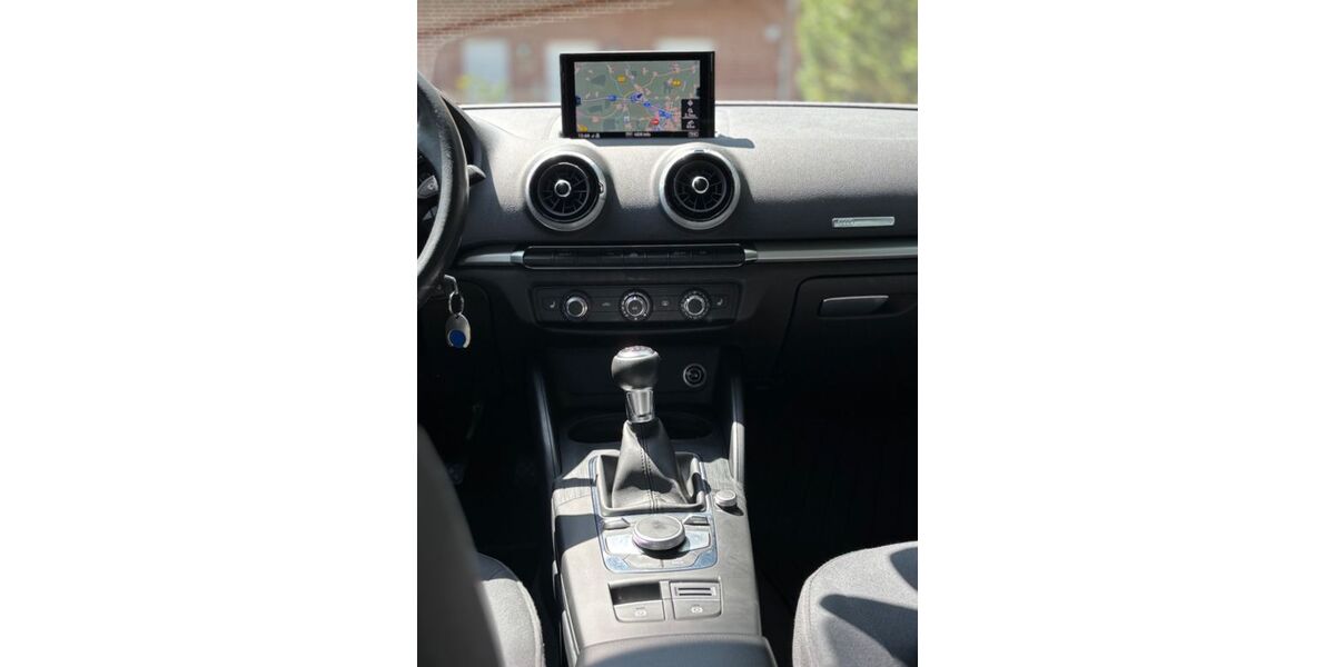 Audi A3 190.000 km 9.500 &euro; Lübeck 23564
