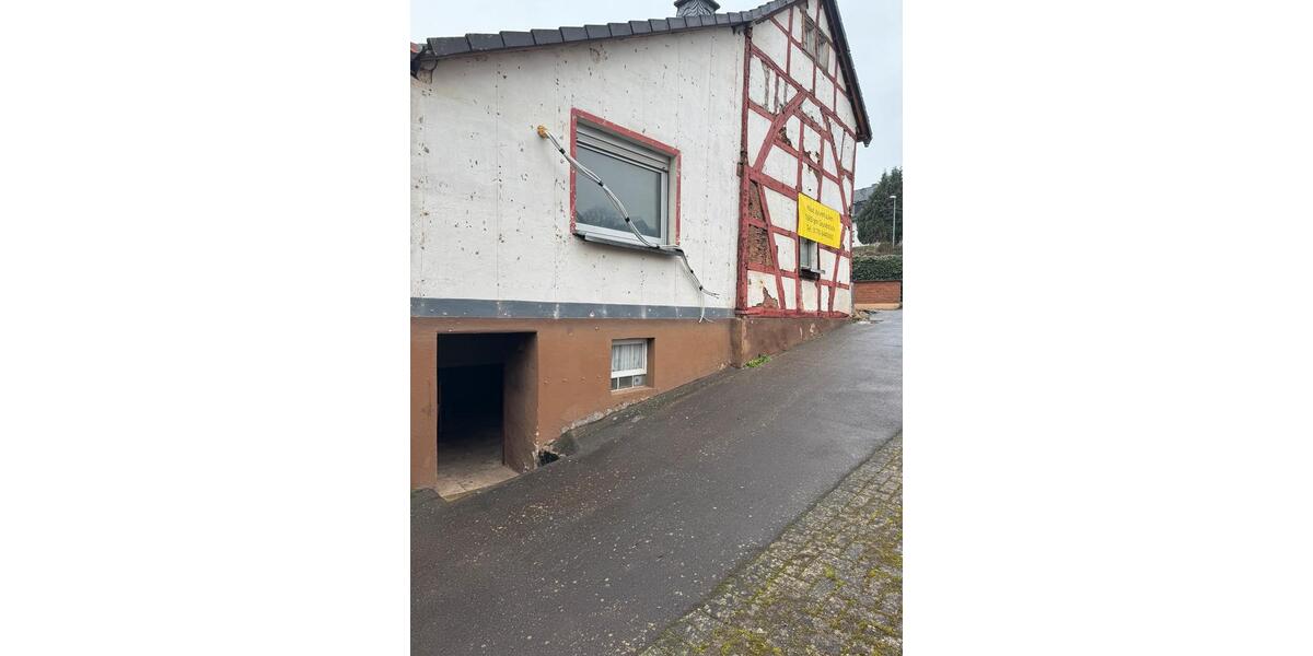 Einfamilienhaus Kall - 6 Zimmer, 100 m&sup2;, 70.000&euro; | Angebot:27121368
