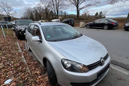VW Golf 221.900 km 4.300 &euro; München 81379