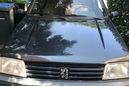 Peugeot 205 123.743 km 5.400 &euro; Würselen 52146