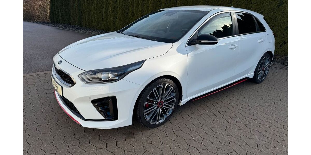 Kia ceed / Ceed 93.000 km 18.690 &euro; Ansbach 91522