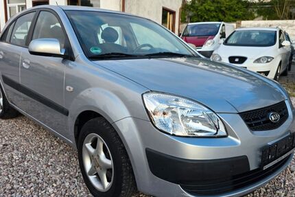Kia Rio 135.000 km 2.200 € Waltershausen 99880