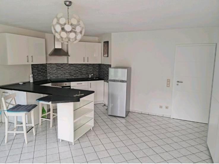 Möbliertes Apartment, Wohnung m Küche, Balkon, Keller, Stellplatz 1 zimmer