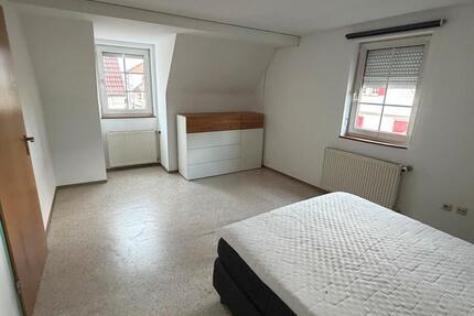 Dachgeschoss Wohnung in Oberndorf 2 zimmer