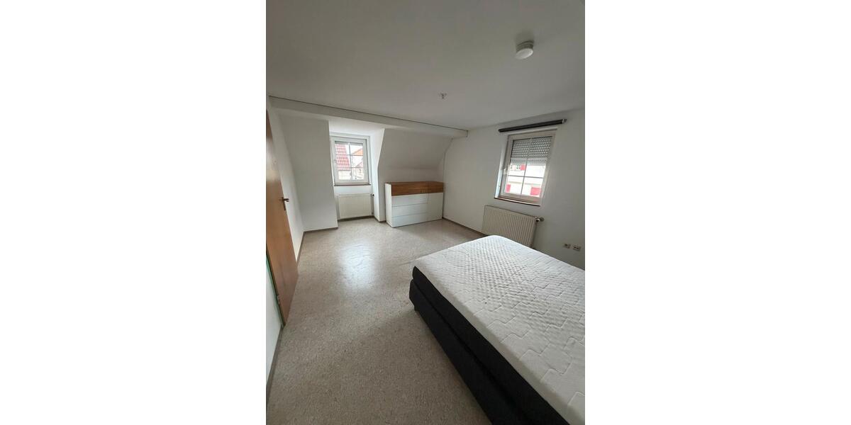Dachgeschoss Wohnung in Oberndorf 2 zimmer