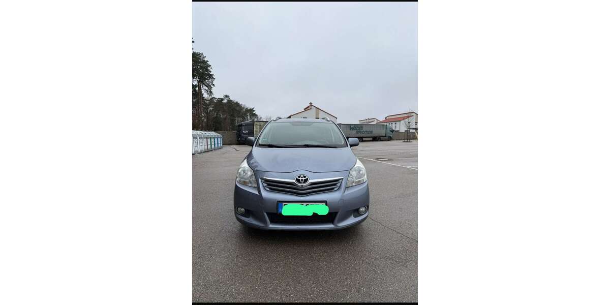 Toyota Verso 208.000 km 4.599 &euro; Mannheim 68161