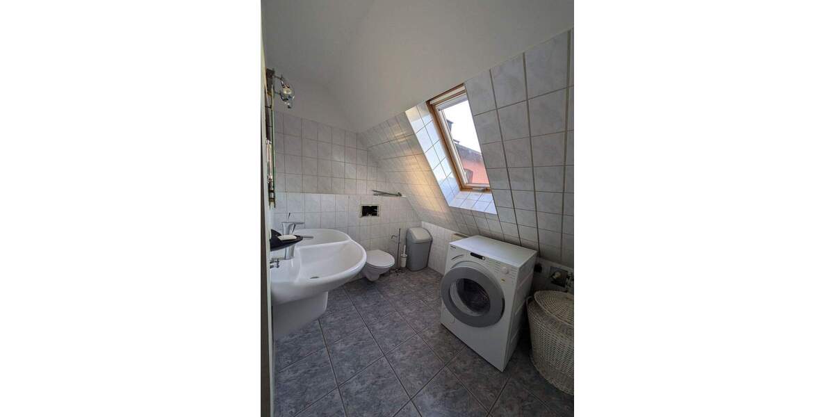 Etagenwohnung Malchow - 3 Zimmer, 200 m&sup2;, 1.250&euro; | Angebot:25707569