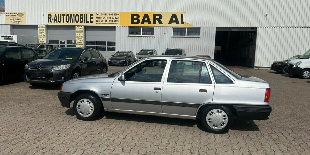 Opel Kadett E Beauty Lim. SEDAN GSD AUTOM- SERVO 74.000 km 6.950 &euro; Hannover 30179