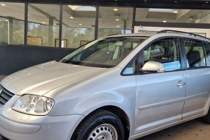 VW Touran 365.000 km 1.450 &euro; Göttingen 37081