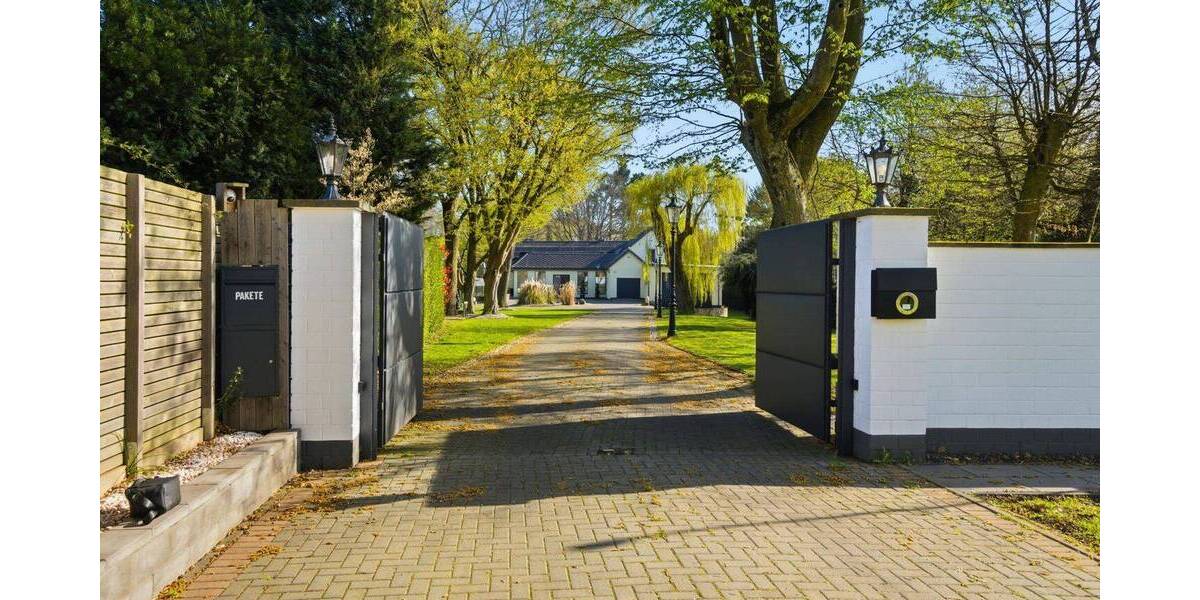 Einfamilienhaus Neuss Reuschenberg - 7 Zimmer, 475 m&sup2;, 2.790.000&euro; | Angebot:26687526