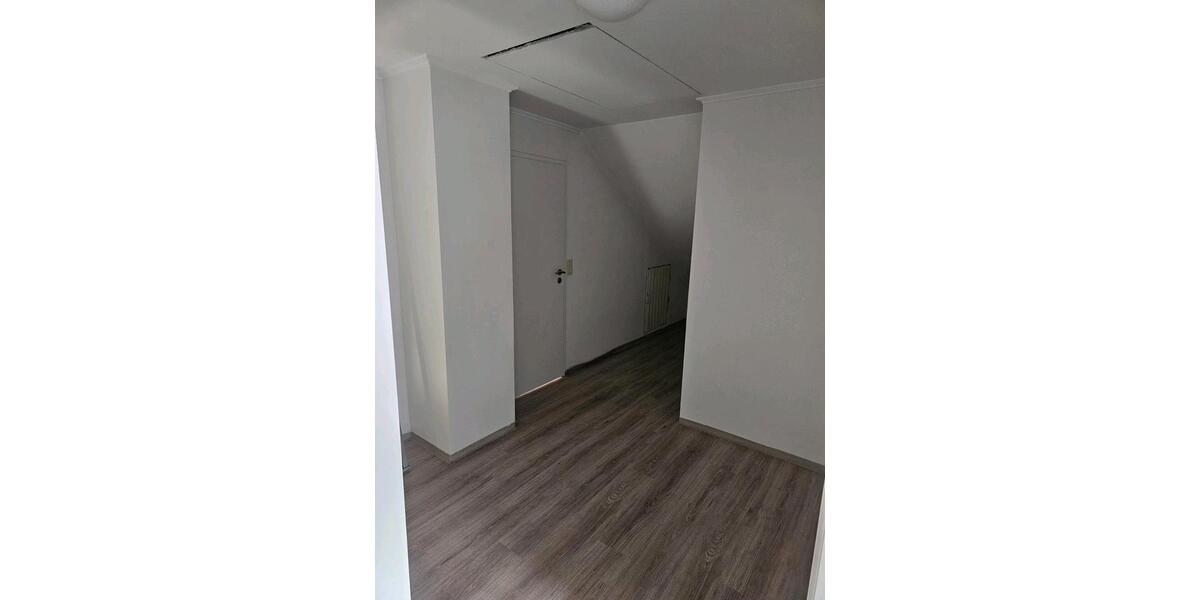 Dachgeschoßwohnung Kümmersbruck - 2 Zimmer, 70 m&sup2;, 700&euro; | Angebot:25794984