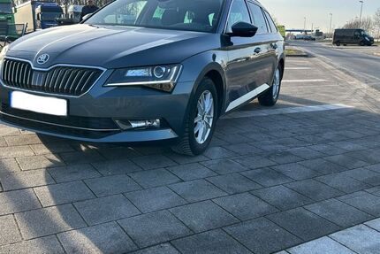 Skoda Superb 123.900 km 19.300 &euro; Hüllhorst 32609