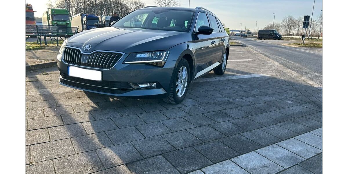 Skoda Superb 123.900 km 19.300 &euro; Hüllhorst 32609