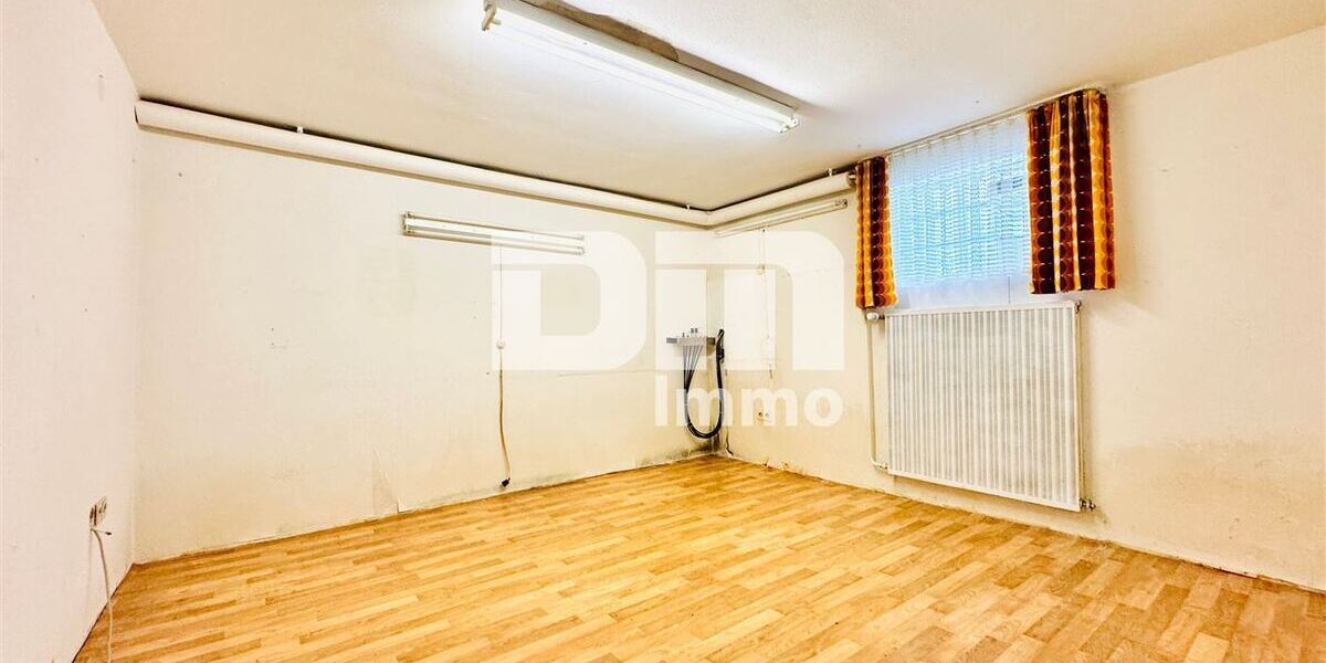 Solider Familien-Bungalow mit großem Potenzial in ruhiger Lage mit Wintergarten und Garage - Bungalow Calden | Angebot:26974963