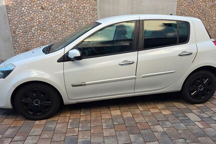 Renault Clio 229.600 km 2.390 &euro; Tengen 78250