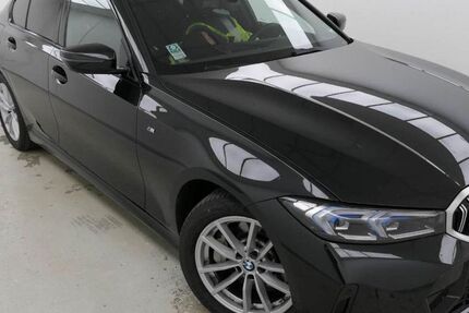 BMW 330 24.900 km 45.975 € Hamburg-Bergedorf 21033
