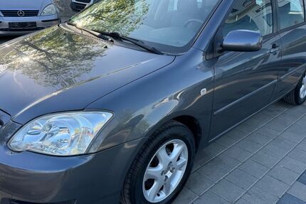 Toyota Corolla 150.000 km 4.900 &euro; Singen 78224