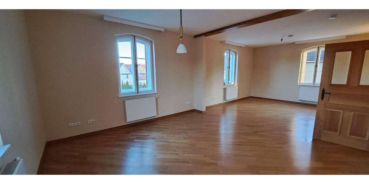 Etagenwohnung Schlüsselfeld - 3 Zimmer, 113 m&sup2;, 920&euro; | Angebot:26422815