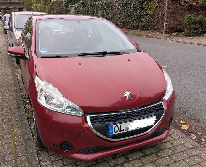 Peugeot 208 138.800 km 4.400 € Oldenburg 26122