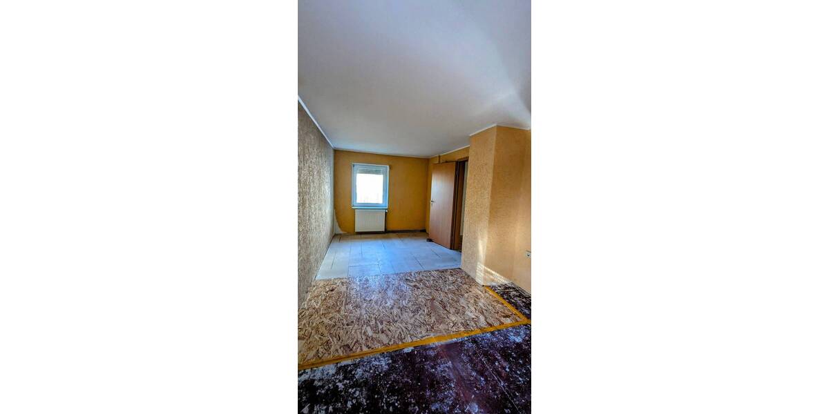 Einfamilienhaus Schipkau Klettwitz - 6 Zimmer, 133 m&sup2;, 120.000&euro; | Angebot:19945712