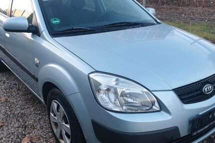 Kia Rio 274.265 km 1.699 € Berlin 12055