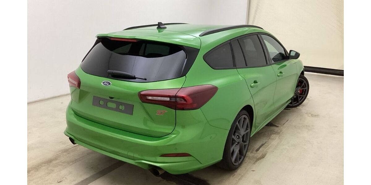 Ford Focus 16.241 km 37.980 &euro; Leipzig 04179