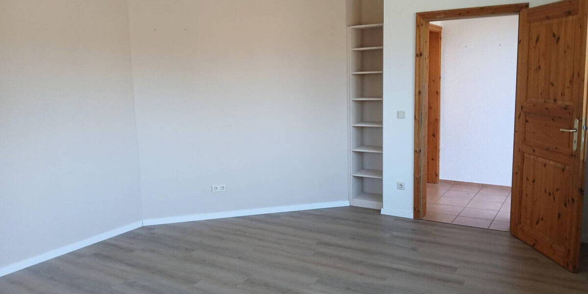 Einfamilienhaus Büdelsdorf - 6 Zimmer, 140 m&sup2;, 415.000&euro; | Angebot:26214890