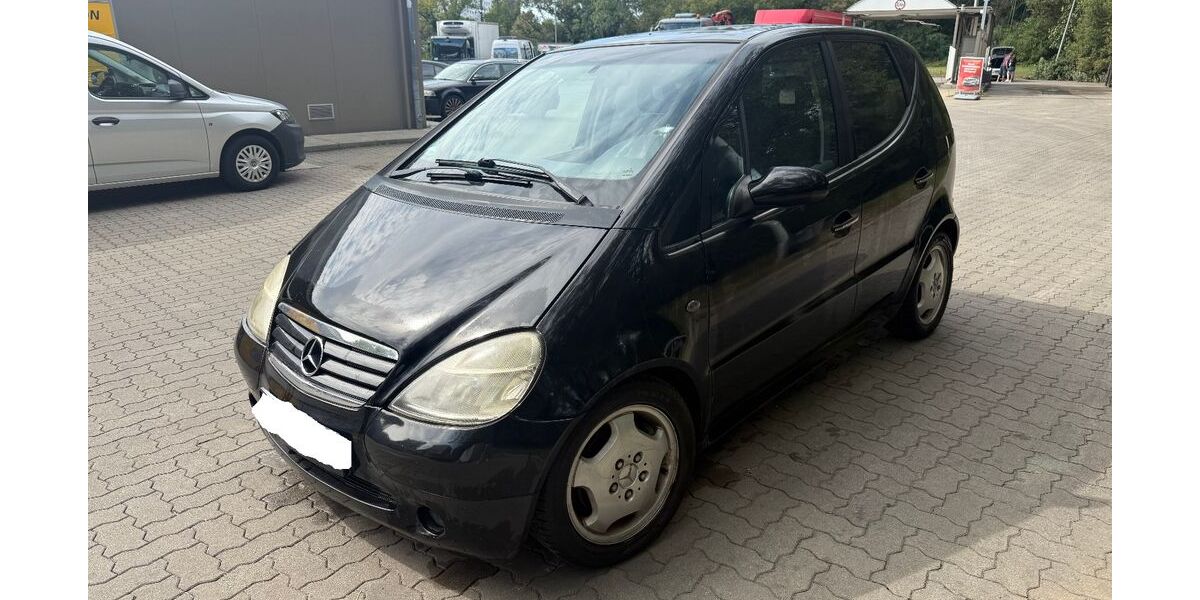Mercedes-Benz A 190 107.000 km 1.990 &euro; Berlin 13127
