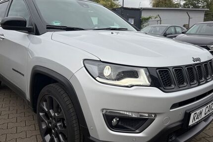 Jeep Compass 97.100 km 17.490 € Frankfurt 60386
