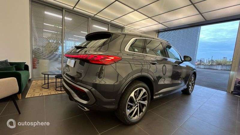 Audi Q5 2.0 e-hybrid 299ch S line quattro S tronic 7 11.500 km 73.999 &euro; Champniers 16430