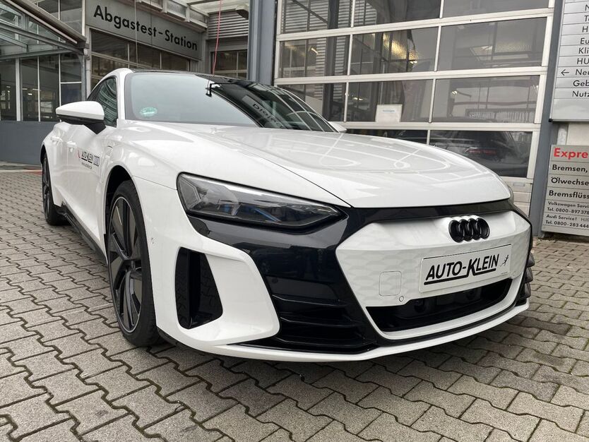 Audi RS e-tron GT 42.865 km 74.850 € Frankfurt am Main 65936