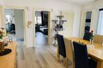 Gepflegtes Zweifamilienhaus mit Garten, Garage und vielseitigen Nutzungsmöglichkeiten